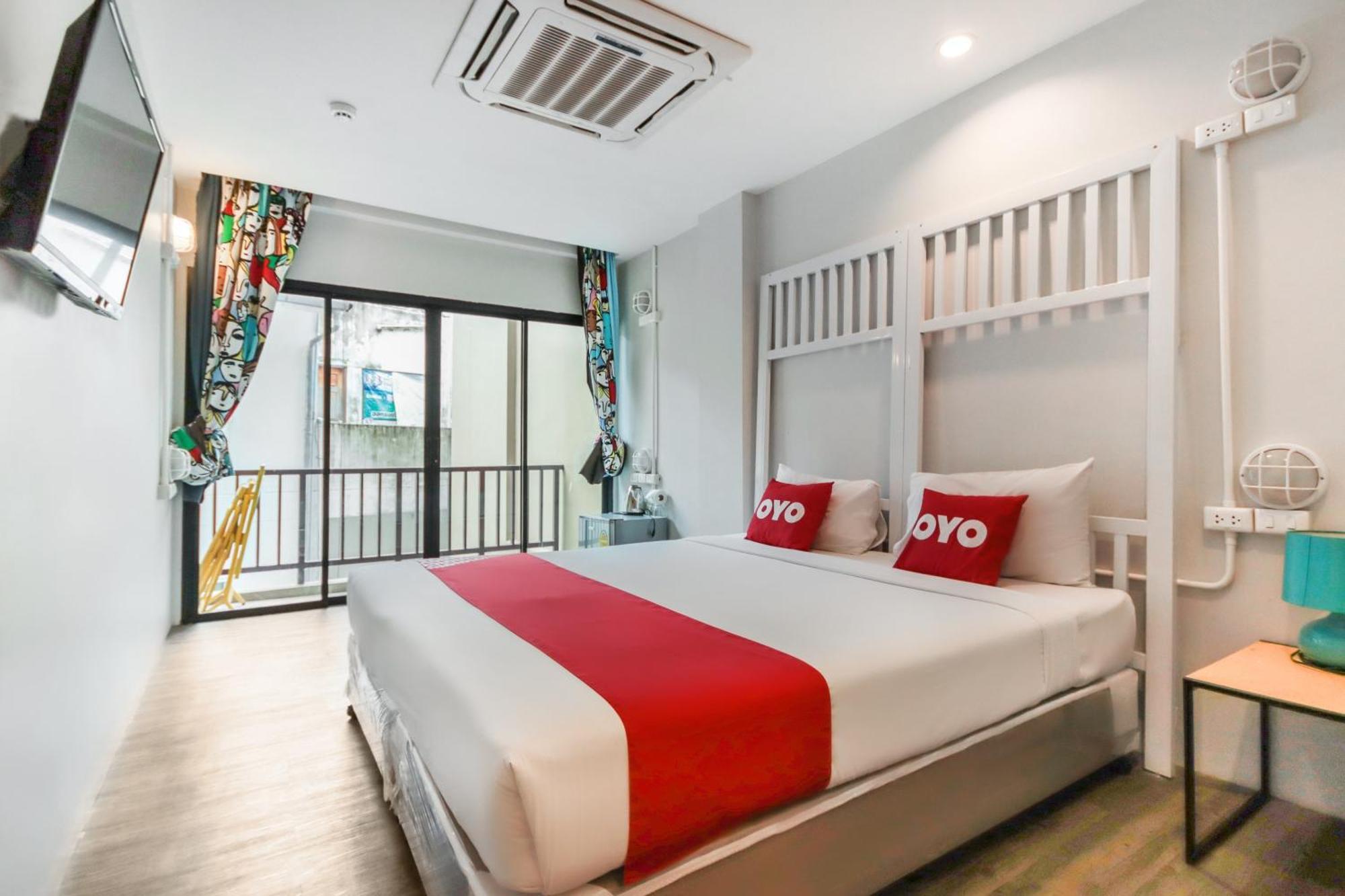 Oyo 1074 Fin Hostel Pantai Kata Bagian luar foto